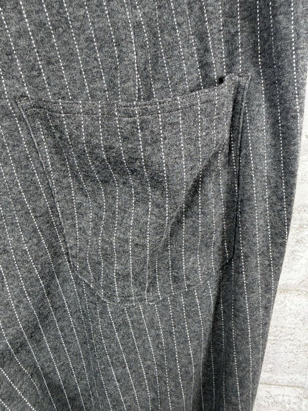 American Eagle Stretch Pants XL Gray Pinstripe Pull On Career Work Cropped Flare - Picture 4 of 13